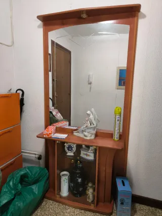 Mueble recibidor madera y cristal