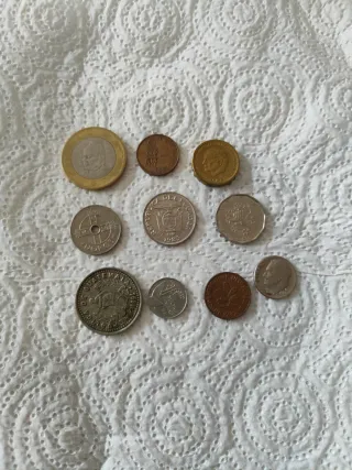 Lote de monedas de varios países