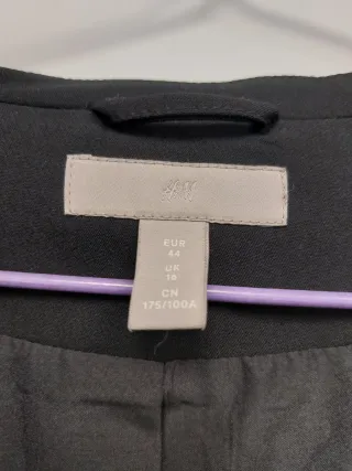 Americana Peplum Negra Talla 44