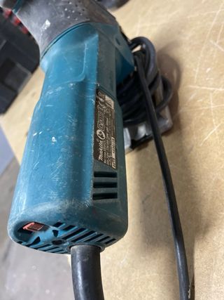 Caladora Makita 4351FCT