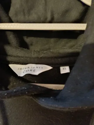 Set 2 felpe XL e pantaloni XL in ottime condizioni