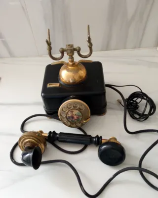 Teléfono Antiguo de Baquelita