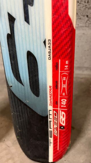 Esquís Dynastar Speed 140 + Bastones