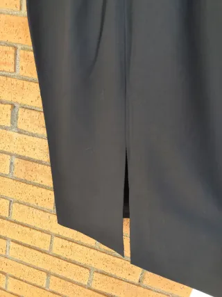 Regala Moda:Falda negra.Tubo. Talla 38. Adolfo Dom