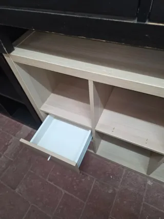 Mueble TV madera beige y negro