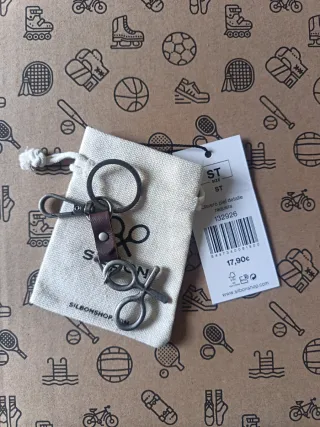 Llavero Silbon de Piel con Detalle Raqueta