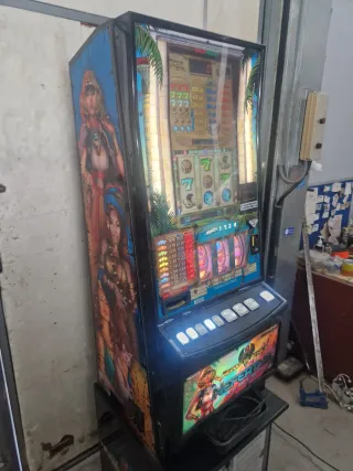 Máquina Tragaperras Nefertari Reinas de África