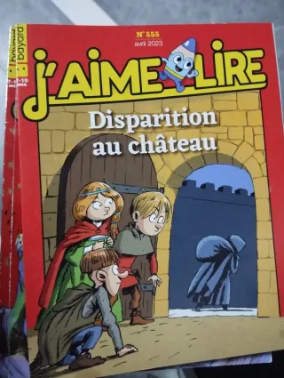 Lote de 5 revistas “J’aime Lire”