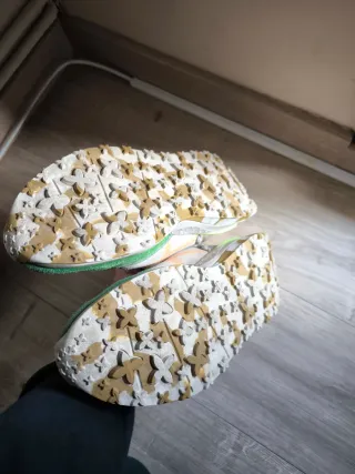 Zapatillas Munich Beige y Verde en perfecto estado