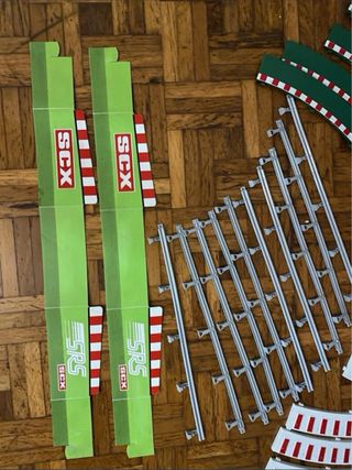 Vallas y soportes Scalextric