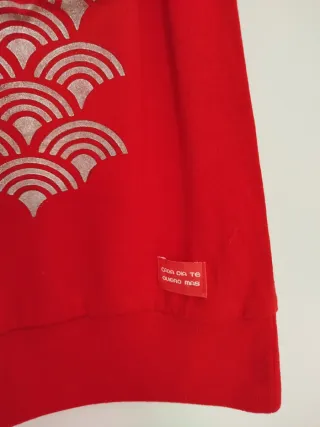 Camiseta con muñeca japonesa