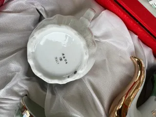 Juego de café italiano porcelana - 1 plato roto