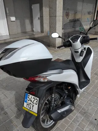 Honda SH 125i Scooter Blanca