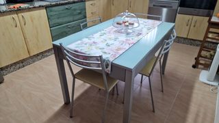 Mesa de cocina cristal y metal