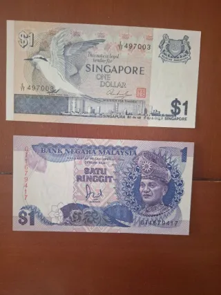 Asia: 18 Billetes de  distintos pises SC.