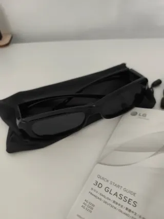 Gafas 3D LG con funda y guía