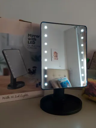Espejo de maquillaje con 16 luces LED