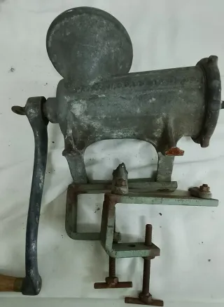 3 picadoras de carne ELMA y USA y otras Antigüedad