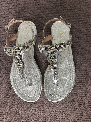 Sandalias-Joya de Unisa. Talla 36