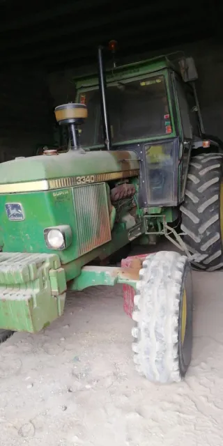 Tractor John Deere 3340