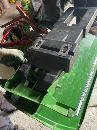 Remolque John Deere verde para tractor