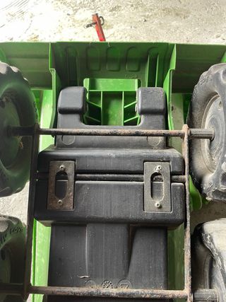 Remolque John Deere verde para tractor