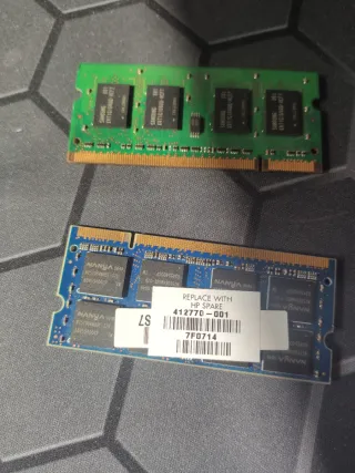 2x 1GB DDR2 RAM Nanya Samsung