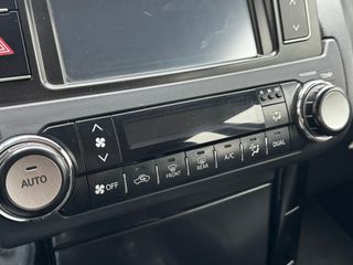 TOYOTA Land Cruiser 2.8 D4D VX