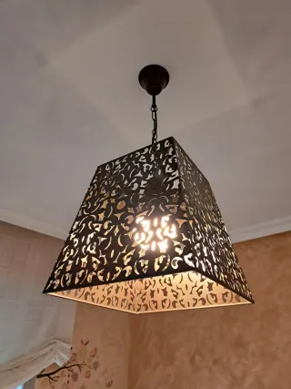 Lámpara de techo de metal