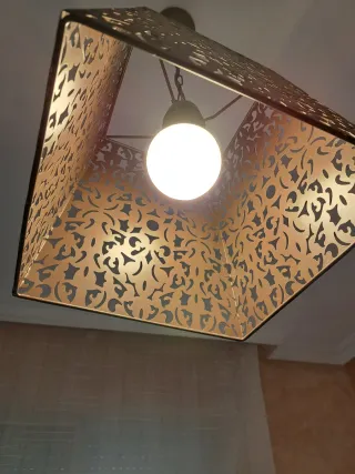 Lámpara de techo de metal