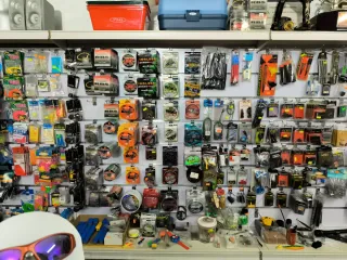 Señuelos de pesca variados