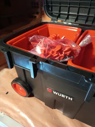 Caja de herramientas Wurth con ruedas