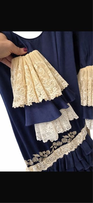 Vestido Aurora Gaviño encaje azul y beige