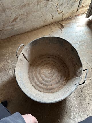 Caldero de chapa con asas