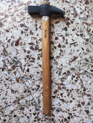 Martillo de encofrador Monty