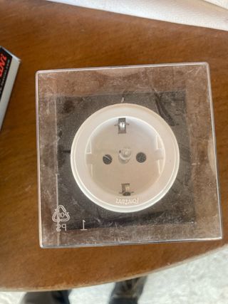 3 interruptores 45 € Porcelana 10A 250V de  empotr