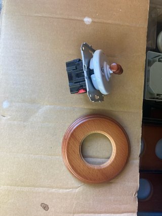 3 interruptores 45 € Porcelana 10A 250V de  empotr