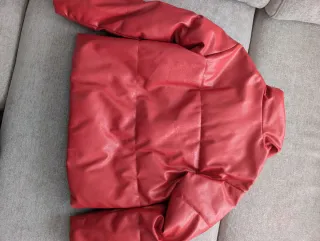 Chaqueta invierno roja efecto piel Talla S