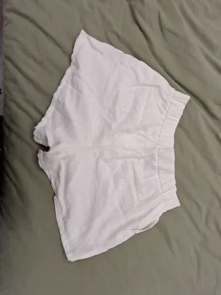 Shorts de tela blanca veraniegos