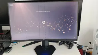 Pantalla gaming de la marca Dell en color negro.