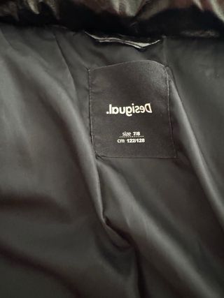 Chaqueta acolchada niña negra