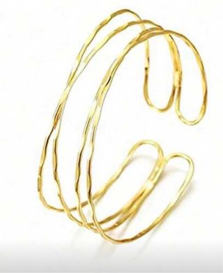 Conjunto pulseras y collar dorado