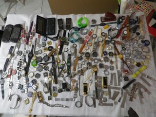 INGROSSO RELOJES CON 2 CONSOLE SONY PSP E ALTRO