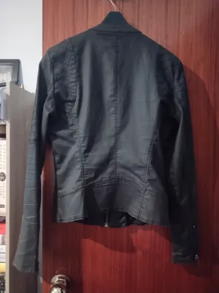 Chaqueta Guess Negra Talla M