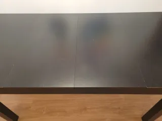 Mesa de comedor de madera negra