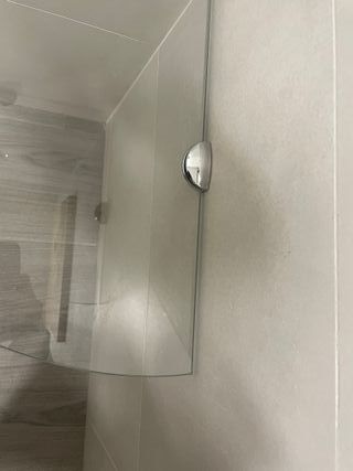 Estantería de cristal para esquina