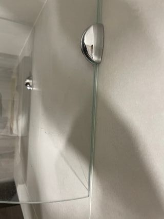 Estantería de cristal para esquina