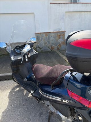 Piaggio X Evo 125cc Maxi Scooter