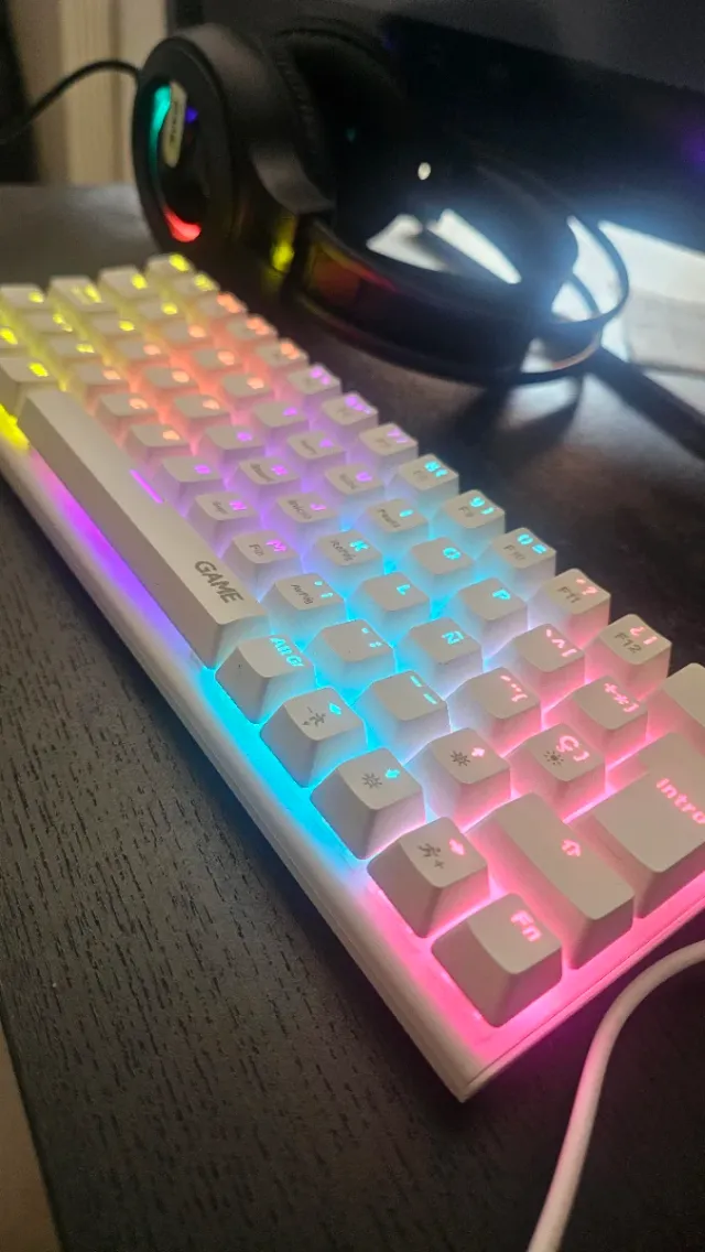 Teclado y Auriculares Gaming RGB
