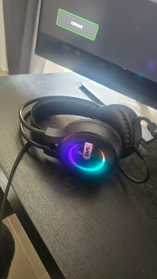 Teclado y Auriculares Gaming RGB